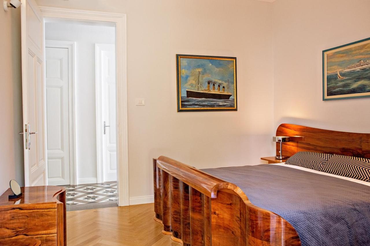Deluxe Beachfront Apartment Klara, לובראן מראה חיצוני תמונה